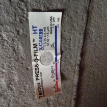 Wżery korozyjne na wewnętrznej powierzchni zbiornika morskiego