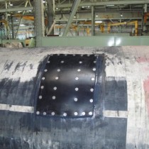 Mata gumowa zespojona w miejscu uszkodzenia z użyciem materiału Belzona 2211 (MP Hi-Build Elastomer)