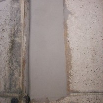 Grubopowłokowy materiał Belzona 4141 (Magma-Build) zastosowany na powierzchni pionowej