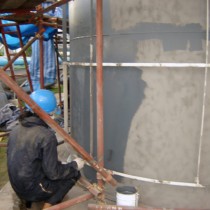 Nakładanie powłoki Belzona 6111 (Liquid Anode) na zbiornik